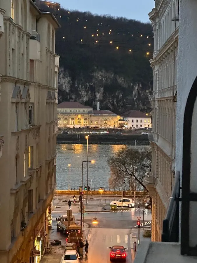 Panorama Apartment With Danube View Budapešť 0*,  Maďarsko